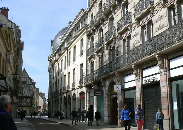 Lumineux, Coeur De Dijon